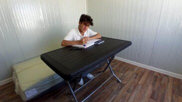 YKS’ye çadırda hazırlanan depremzede Türkiye 18’incisi oldu